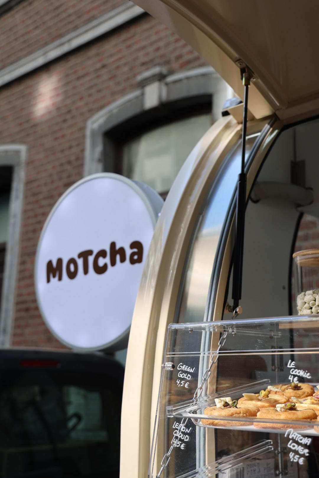 Enseigne lumineuse Motcha, ambiance événementielle